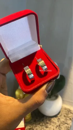 100% Moeda Antiga, Alianças de Compromisso, Casamento