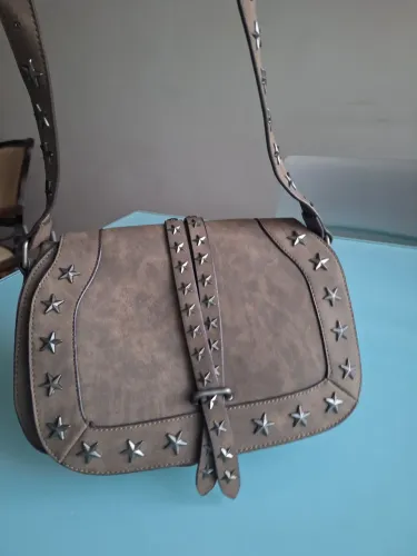 Bolsa Rosa Chá de Ombro com Detalhes de Estrela. Perfeito estado