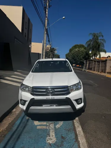 Toyota Hilux CD SRV 4X4 2.8 TDI Diesel Aut. 2017