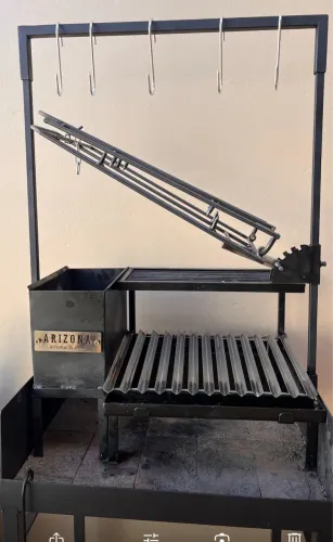 Churrasqueira Parilha + espeto de costela 