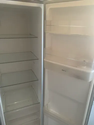 Geladeira Britânia Duas Portas com Defeito