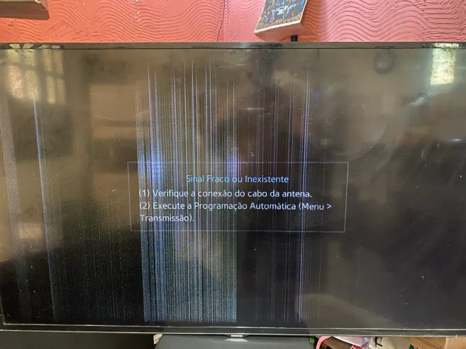 TV Samsung 48 polegadas (UN48H4203AG - liga, mas com defeito na tela / para peças
