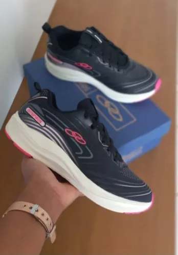 Tênis Olympikus Feminino Preto com Detalhes Rosa