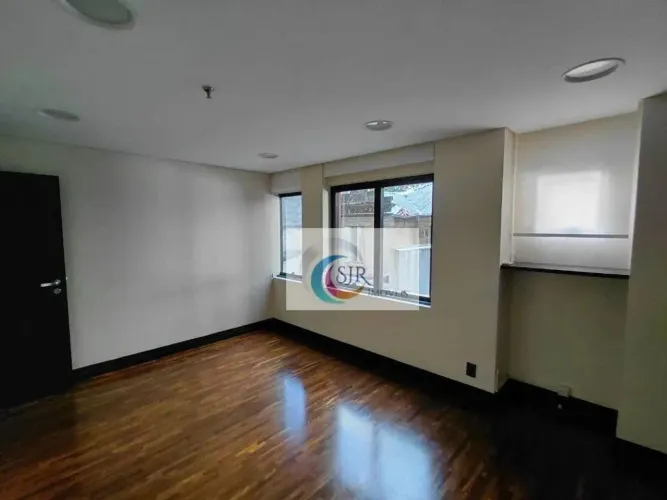 Conjunto comercial com 90m² na região do Jardim Paulista - SP