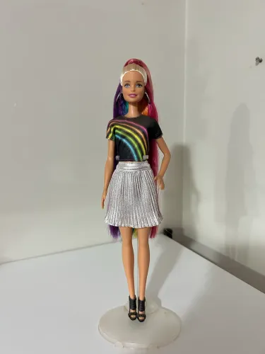 Barbie Penteados de Arco Íris