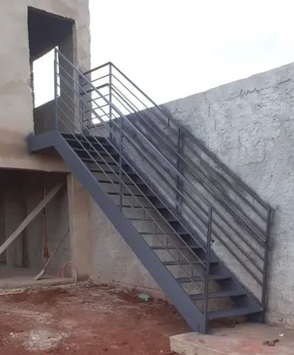 Escada de ferro é aqui