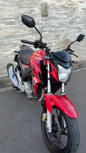 Honda CB Twister 250cc 2018 vermelha CBS