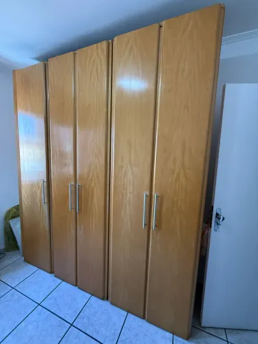 Closet de madeira