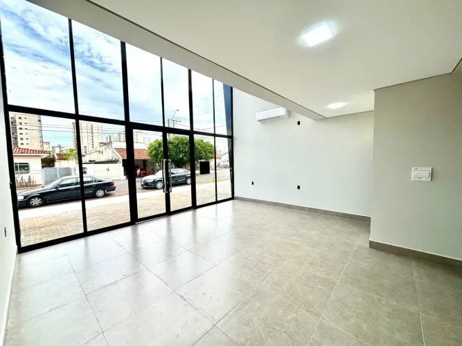 Sala Comercial Nova c/ Mezanino 40m² Ar Condicionado Vaga Frente Ótima Localização