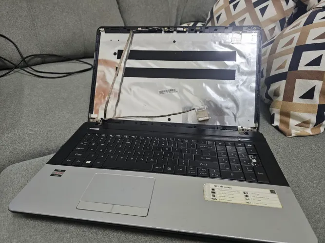Notebook Gateway NE71B 17.3 peças 