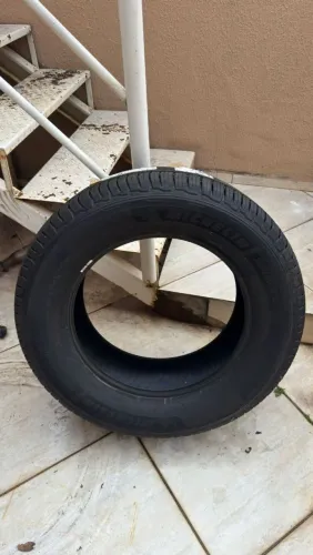 Pneu Michelin 265/60 R18 - Novo