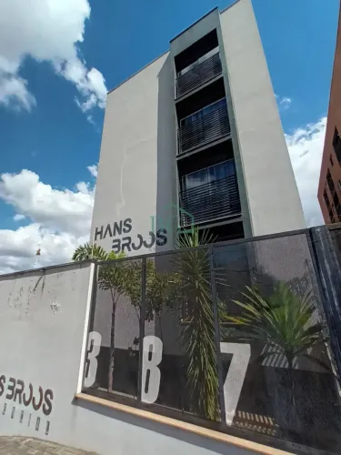 Apartamento à venda próximo ao centro de Poços de Caldas