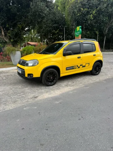 Fiat Uno Sporting 1.4 EVO Fire Flex 8V 4P 2012