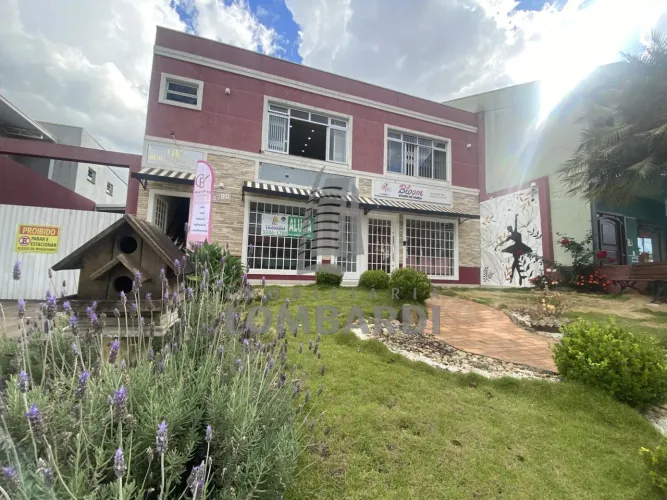 Loja Comercial Reformada em Localização Privilegiada Umbará