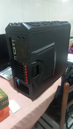 Gabinete gamer grande
