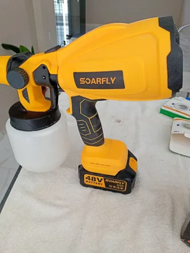 Pistola de pintura, usada uma única vez, ideal para pintar porta, parede portão e etc, com