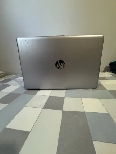 HP i5 8GB SSD