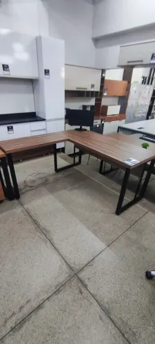 Mesa em L