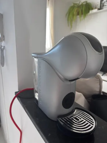 Máquina de Café Dolce Gusto Gênios S Touch Prata/ Silver 