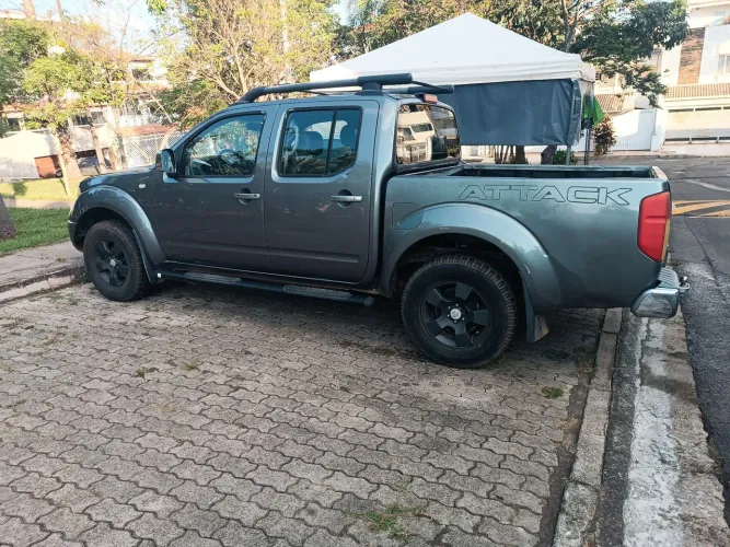Nissan Frontier LE CD 4X4 2.5 TB Diesel Mec. 2009