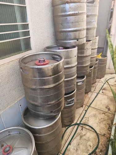 Venda de barril de chopp vazios AmBev