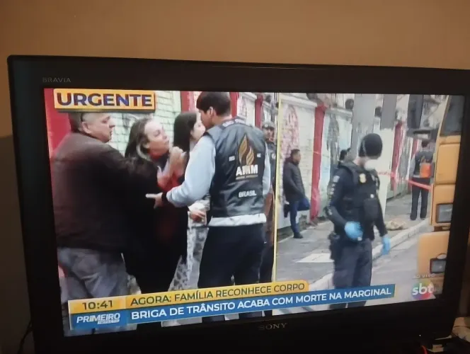 TV Sony Bravia 32;"não é smart 