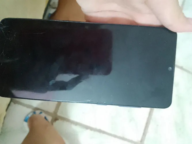 A tela tá com defeito 