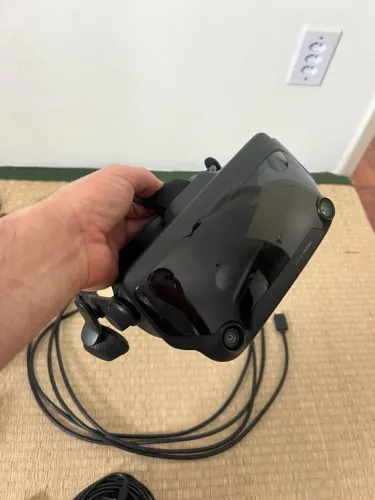 Valve Index kit completo, vendo porque vendi o PC. Traz um notebook e testa