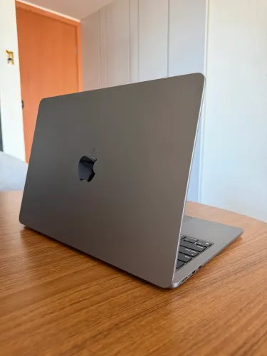 MacBook Air M2 8/256 - Seminovo, impecável