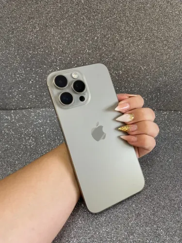 ?IPHONE 15 PRO MAX/*256GB* ?NATURAL ?89% ?R$4.399,00 