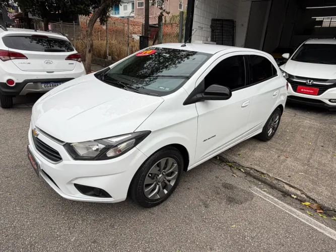 Chevrolet Onix Hatch Advantage 1.4 8V Flex Aut. 4P 2019