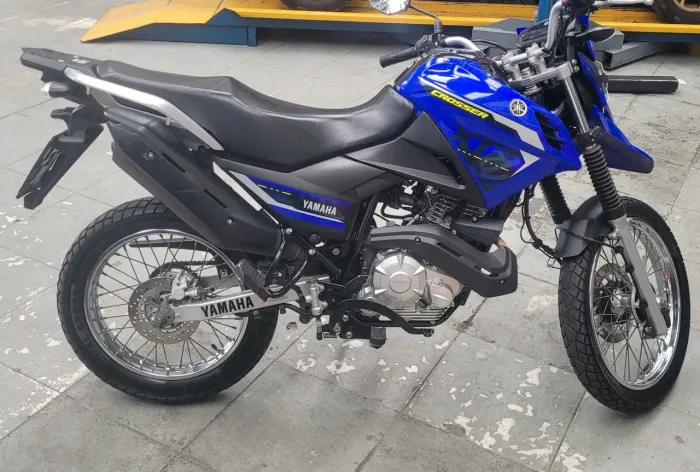 Único dono, moto super nova, crosser 150.