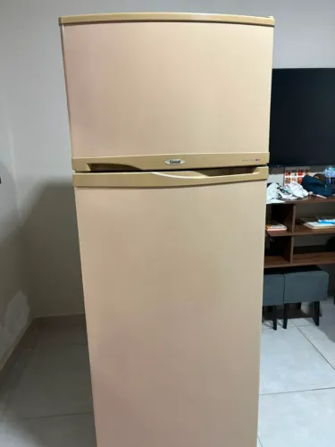 Geladeira Consul 220v