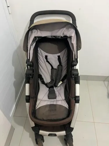 Carrinho de bebê completo