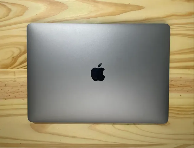 MacBook Pro 2020 Intel 16gb 512gb, 45 ciclos.