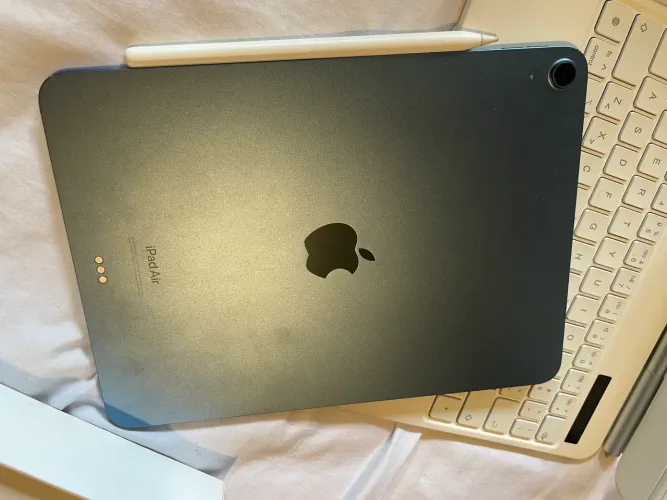 Ipad air 5+ caneta+ capa teclado