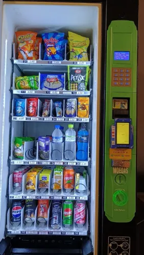 Máquina de lanches e bebidas automática Snack