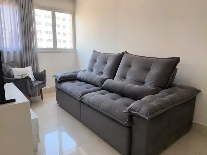Sofá de tecido cinza novo