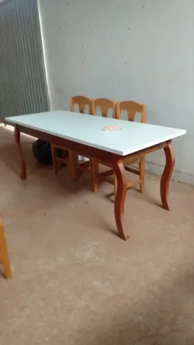 Mesa de madeira 