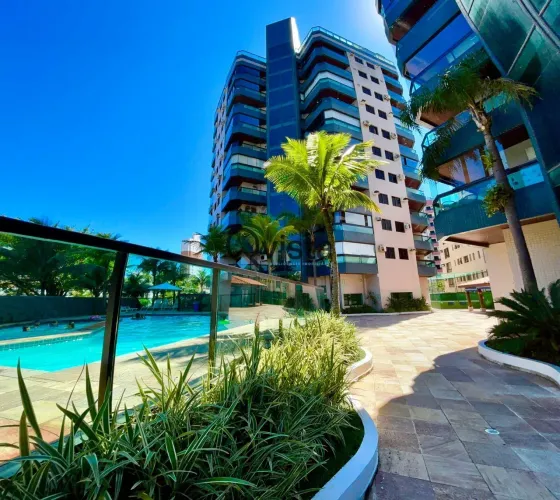 Apartamento à venda, Enseada, 2 Quartos 100 metros da praia com lazer Guarujá, SP