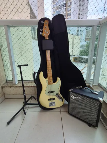 Kit Contrabaixo Tagima TW-73 + Amplificador Fender Rumble 15 + Capa e Suporte