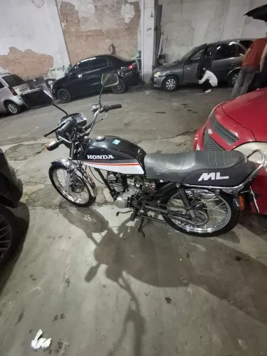 Moto ( Honda ML 125 ) 1985 em ótimo estado