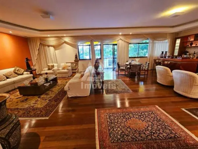 Apartamento de alto padrão à venda na Tijuca | 4 quartos | 2 suítes | 3 vagas | Metrô Urug