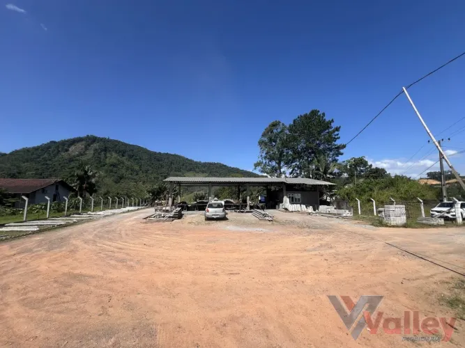 Terreno Versátil à Venda na BR-470, Bairro Diamante, Rodeio (SC)