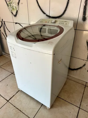 Máquina de lavar Brastemp 11 kg funcionando perfeitamente