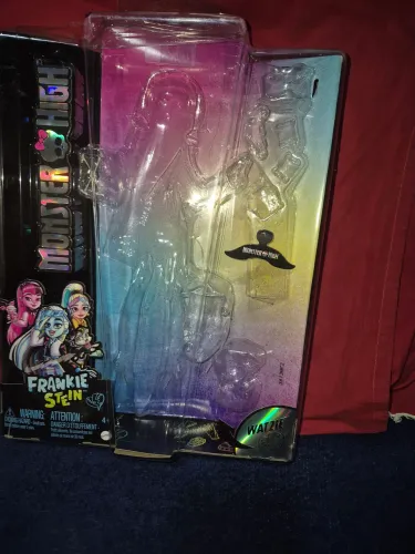 Caixa monster high 