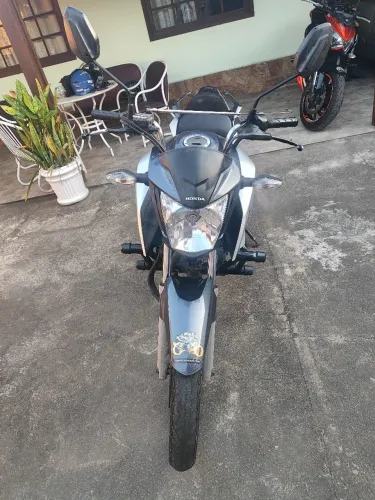 Titan 160