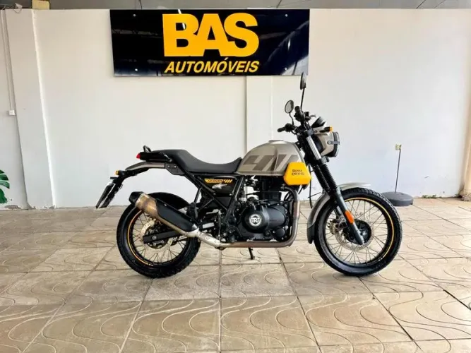 Royal Enfield Himalayan Scram 411 cc 2023, placa gaúcha, revisões na cc