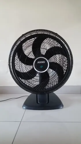 Ventilador de Mesa Arno, 127V.