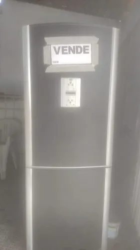 Vende-se Geladeira Funcionando 